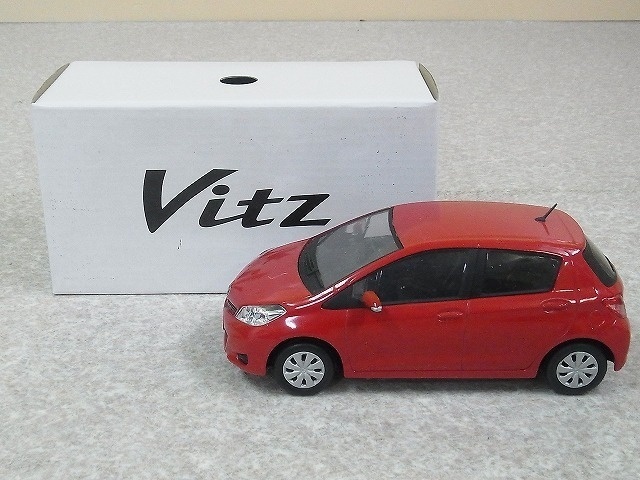 1／24 トヨタ ヴィッツ Vitz カラーサンプル スーパーレッドV ネッツ TOYOTA